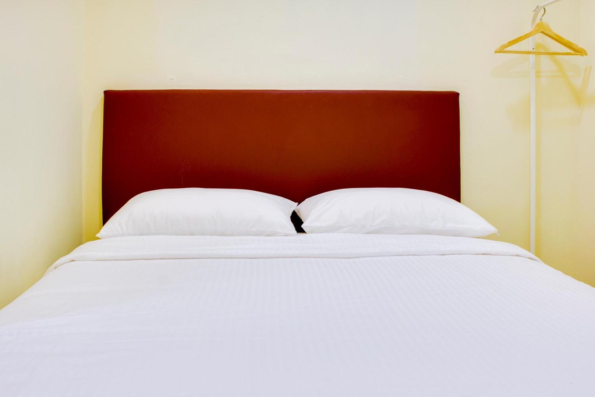 Oyo 90090 Roselyn Inn 2 باسير غونداغ المظهر الخارجي الصورة